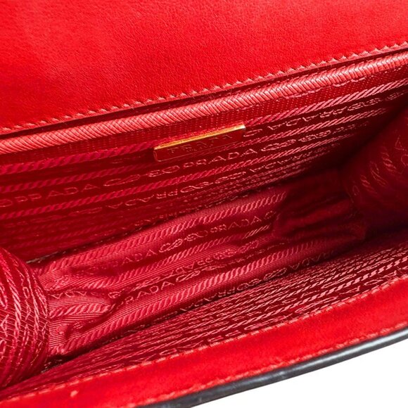 Auth PRADA Crossbody Shoulder Bag Red/Gold Leather/Metal - Picture 12 of 13